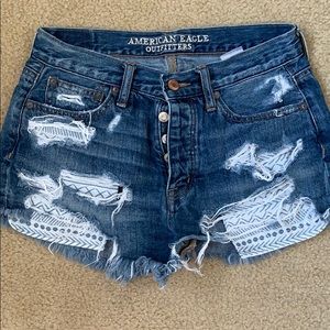 American Eagle festival short